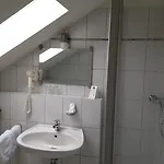 Astra Hotel 5*