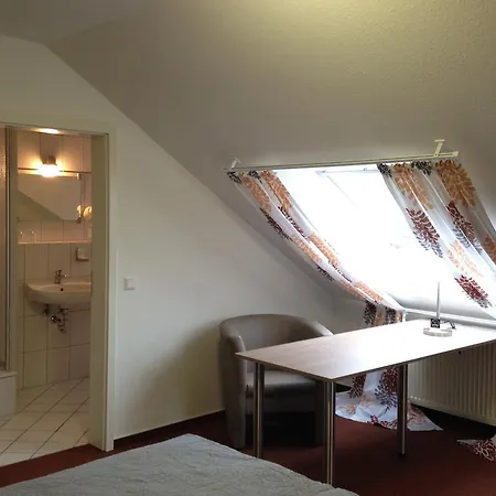 מלון Astra ראסטאט