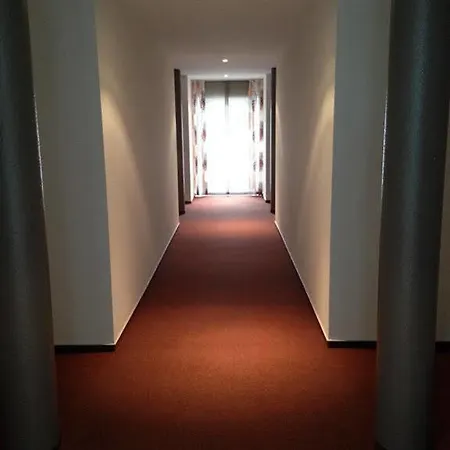 Astra Hotel 5*